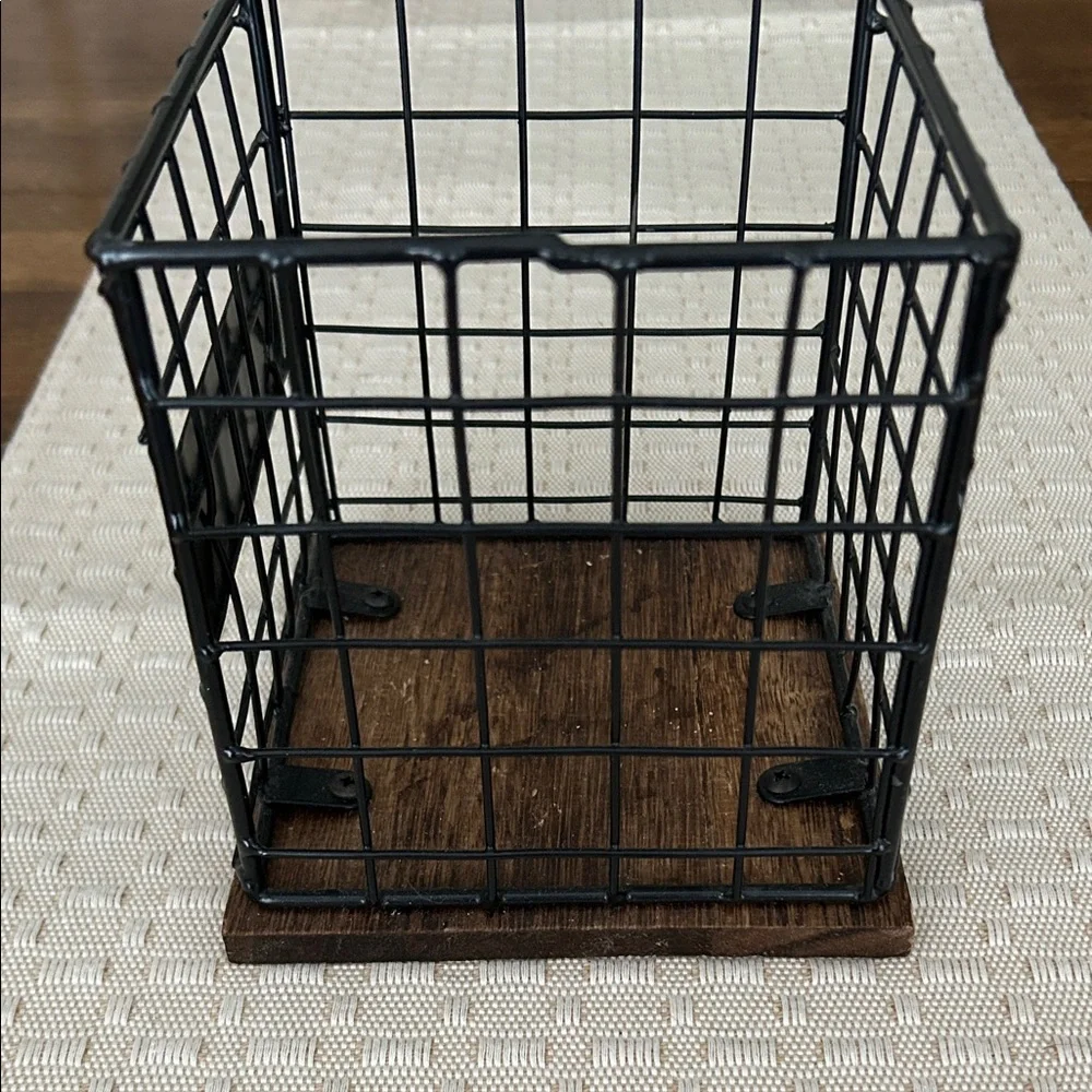 Utensils Black Wire Mesh Countertop Caddy with Wood Base